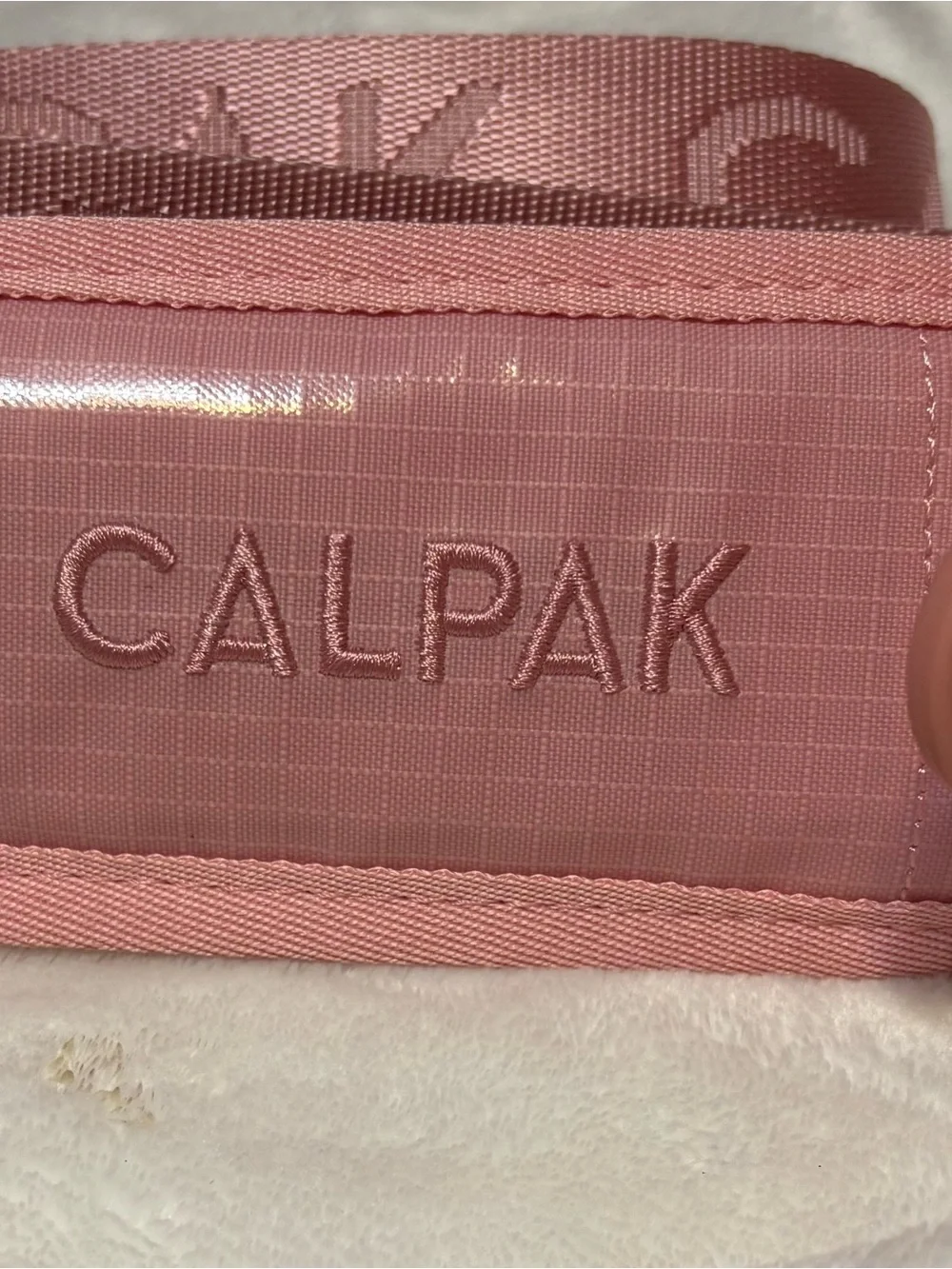 CALPAK Blossom Pink Women’s Travel Strap - Picture 2 of 3